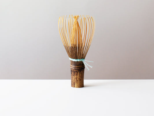 Shin Whisk with Celadon Tie